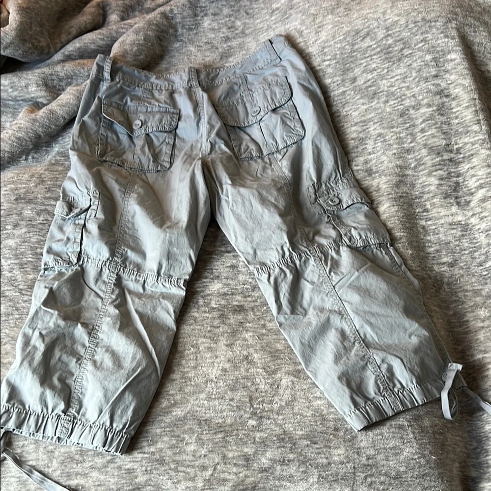 Gray Cargo Capris - Picture 5 of 6